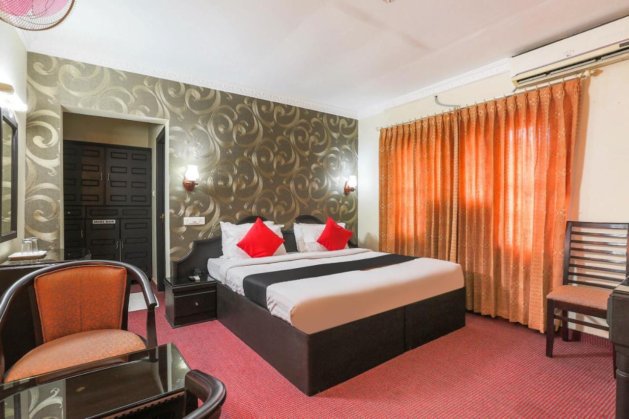 Capital O 72337 Hotel Konkan Tadka Мумбай Екстериор снимка