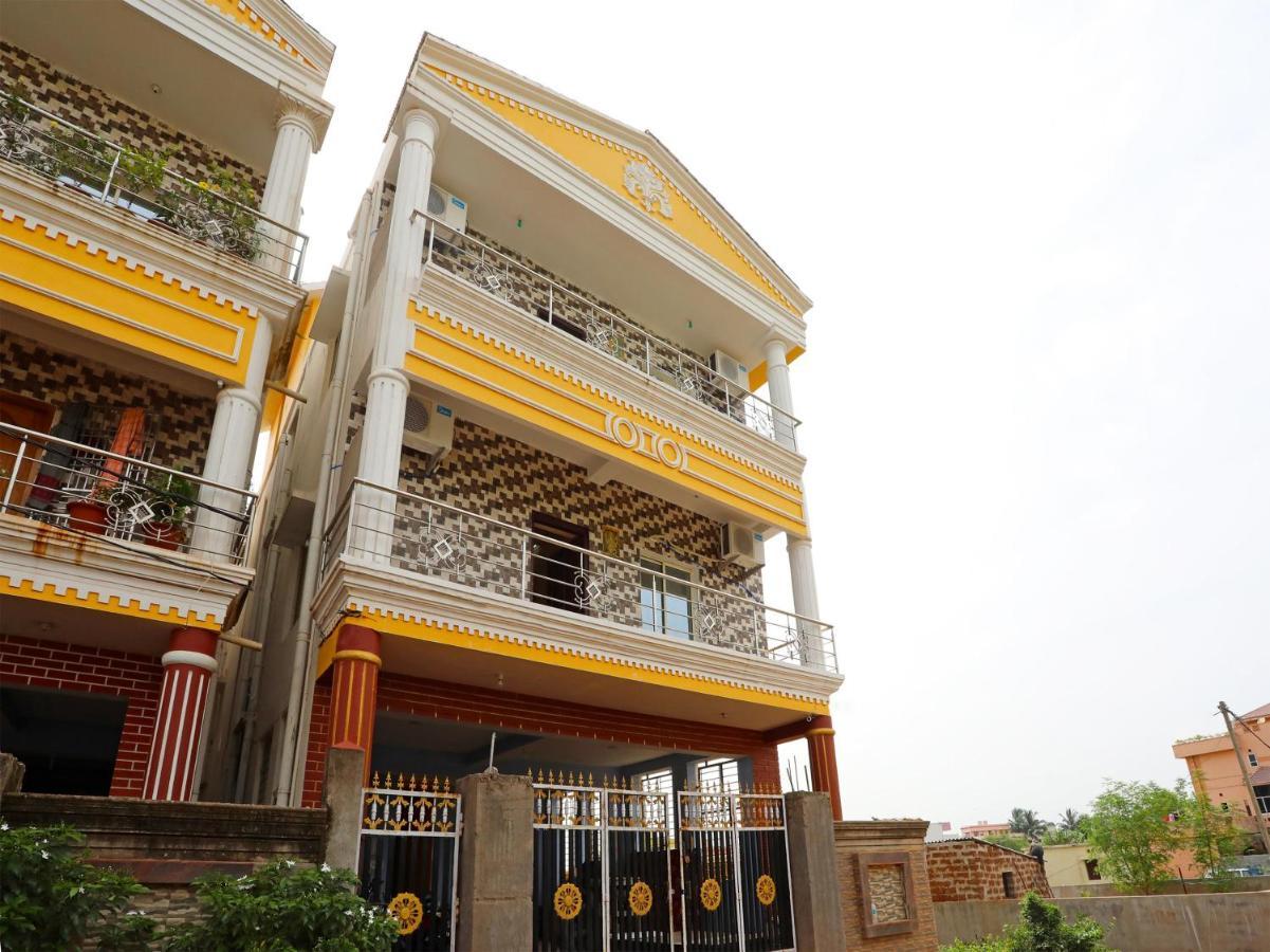 Capital O 72337 Hotel Konkan Tadka Мумбай Екстериор снимка